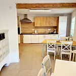 Am Hohen Turm In Sulzfeld Am Main, Parkplatz, Terrasse, Kaffee, Playstation, Wlan *