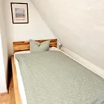 بيت للعطل Am Hohen Turm In Sulzfeld Am Main, Parkplatz, Terrasse, Kaffee, Playstation, Wlan