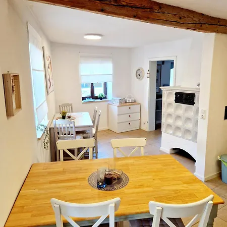 Am Hohen Turm In Sulzfeld Am Main, Parkplatz, Terrasse, Kaffee, Playstation, Wlan בית נופש *