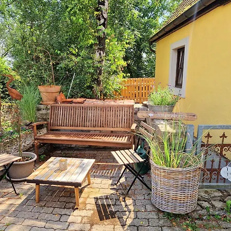 Am Hohen Turm In Sulzfeld Am Main, Parkplatz, Terrasse, Kaffee, Playstation, Wlan Sulzfeld am Main