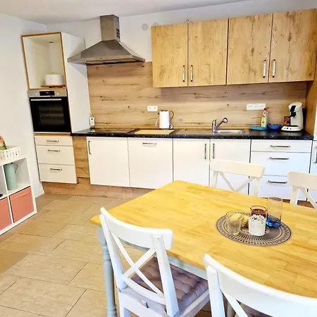 Am Hohen Turm In Sulzfeld Am Main, Parkplatz, Terrasse, Kaffee, Playstation, Wlan * Sulzfeld am Main